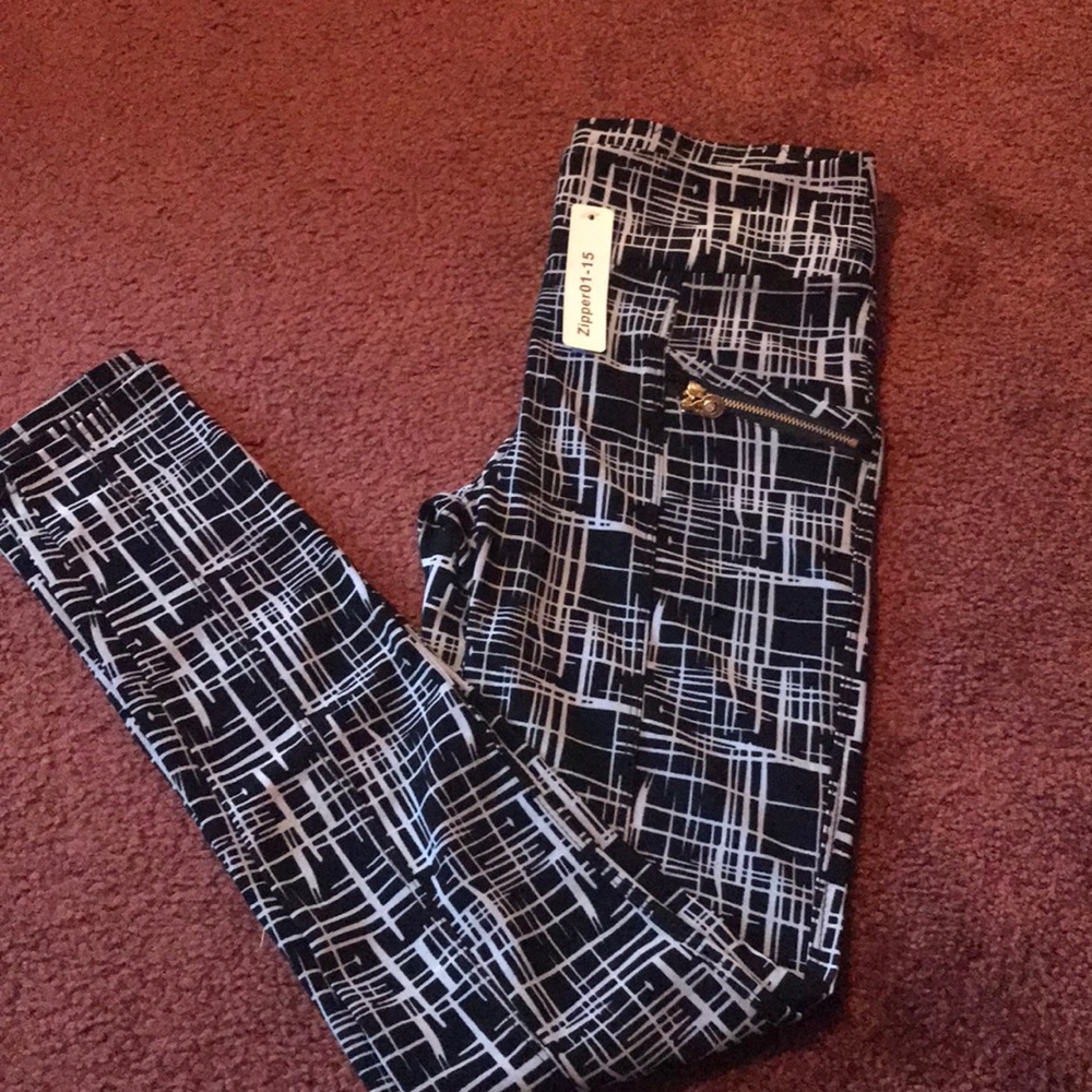 NWT leggings with zipper